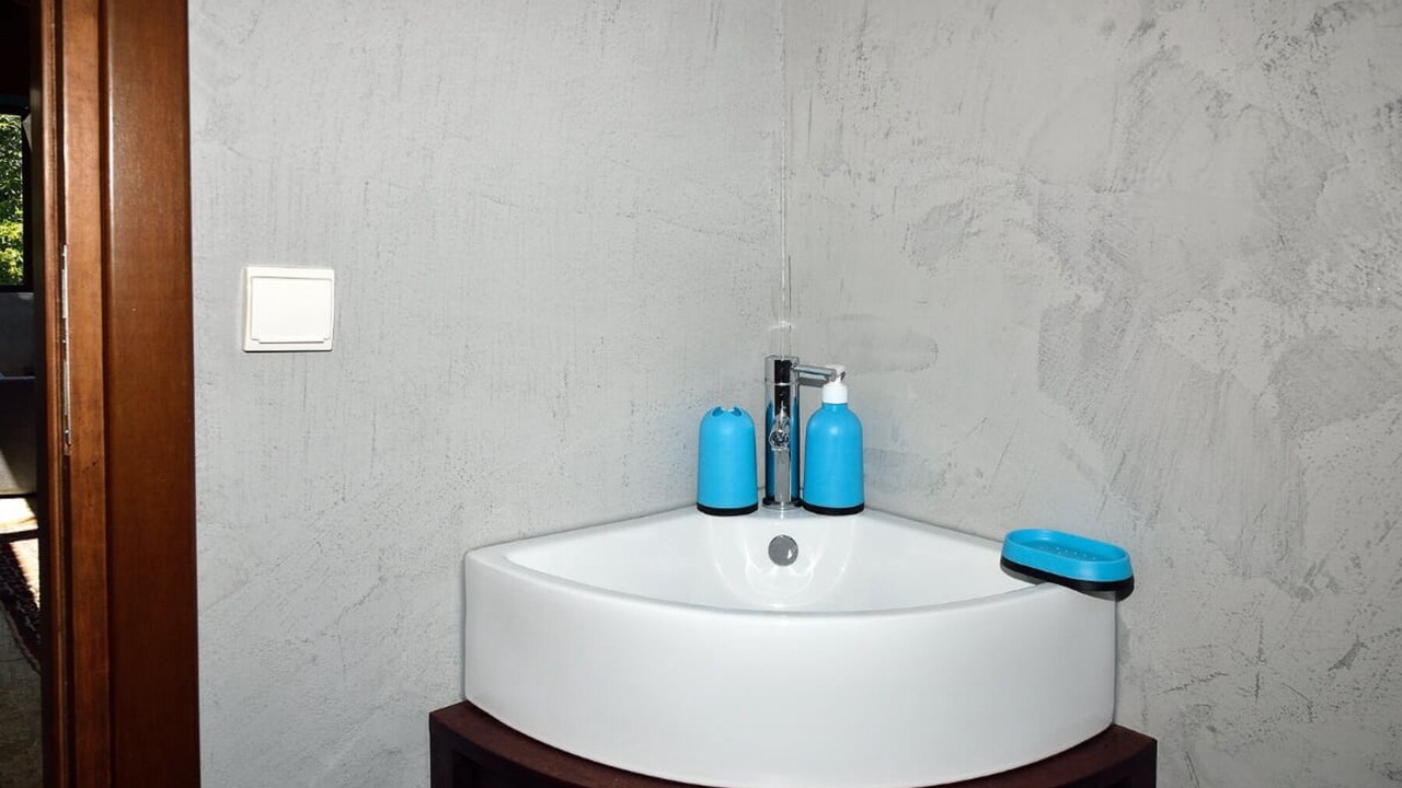 Photo of Bathroom in Strovles