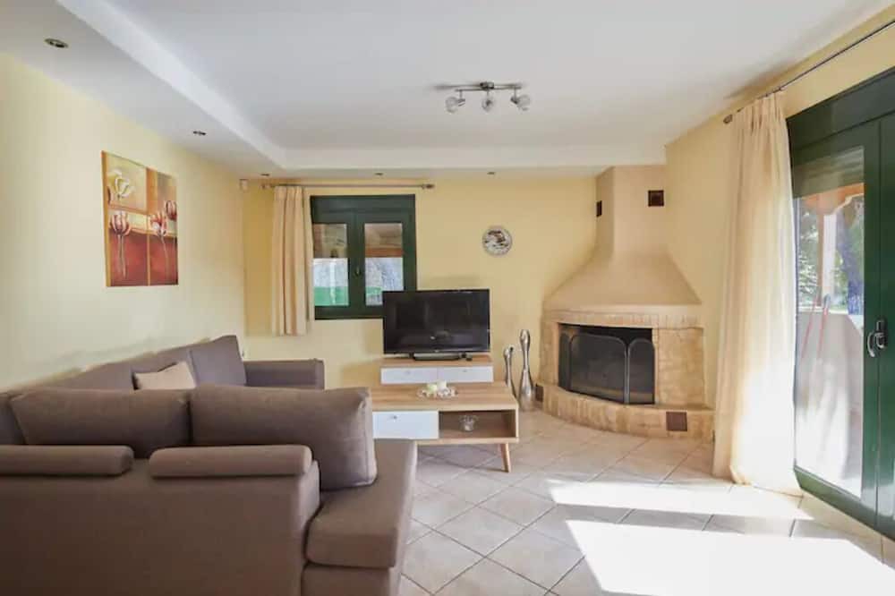 Photo of Livingroom in Lavreotiki