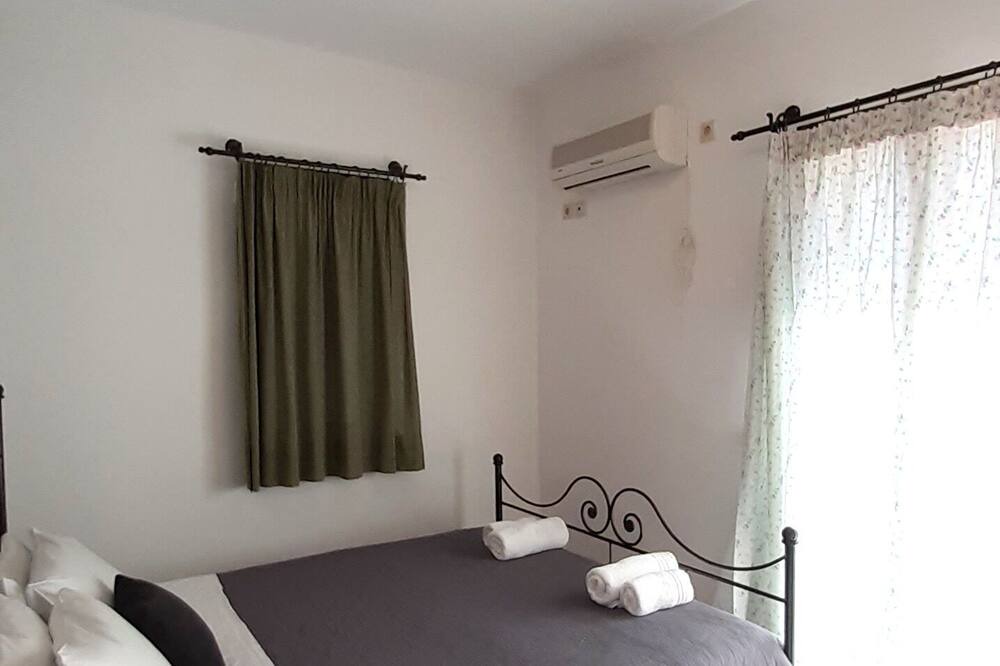 Photo of Bedroom in Katsarata
