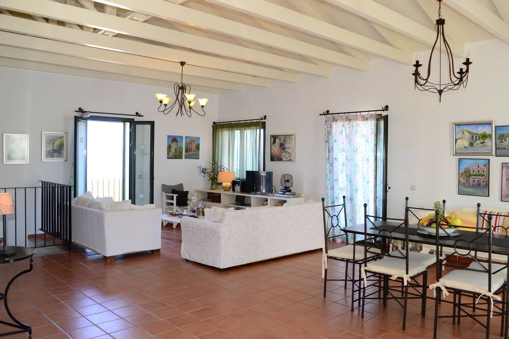 Photo of Livingroom in Katsarata