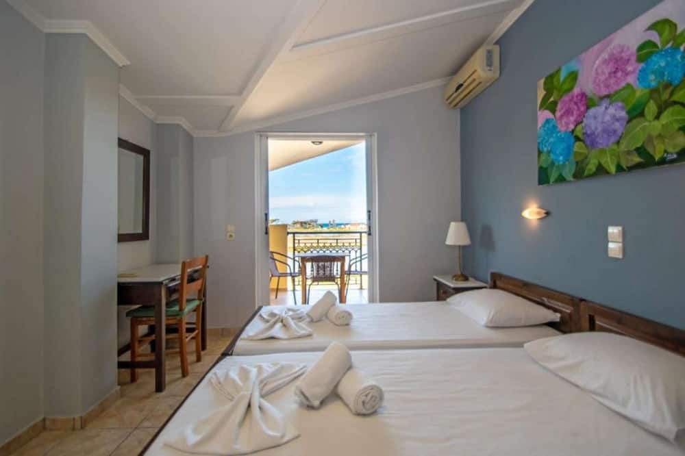 Photo of Bedroom in Alykes