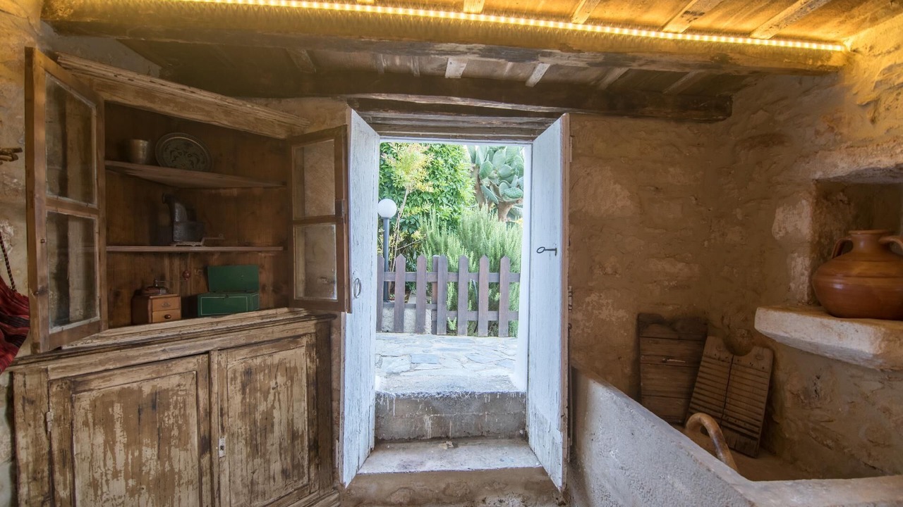 Photo of Bathroom in Megala Chorafia
