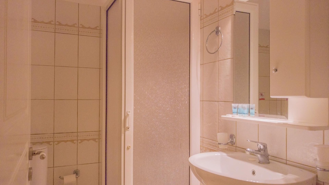Photo of Bathroom in Kounopetra