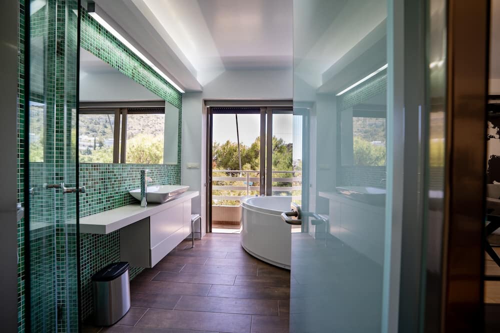 Photo of Bathroom in Varkiza