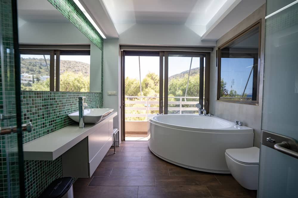 Photo of Bathroom in Varkiza