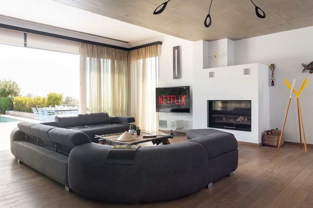 Photo of Livingroom in Palaia Fokaia