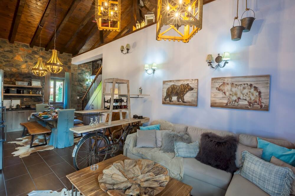 Photo of Livingroom in Aghios Athanasios