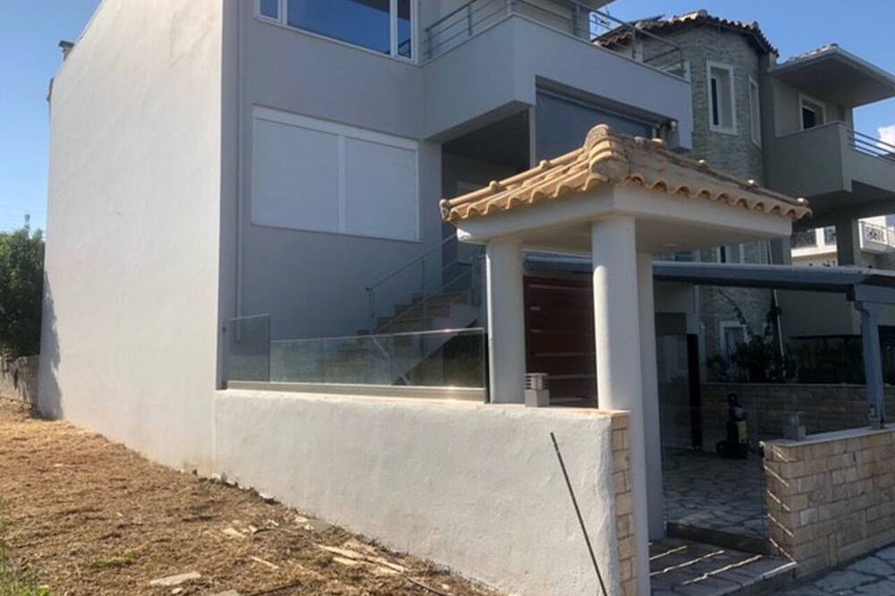 Photo of Outdoor in Gefira Mpania
