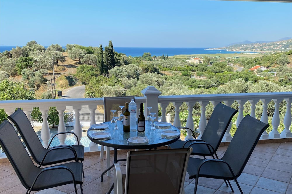 Photo of Patio Balcony in Samos
