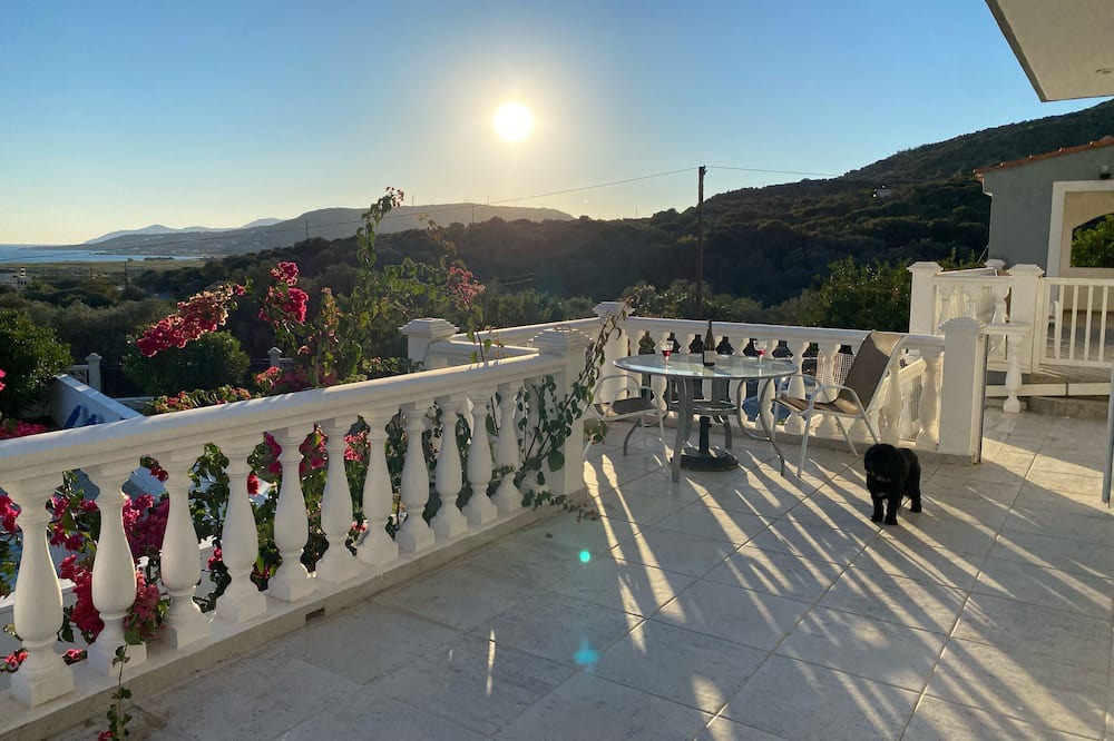 Photo of Patio Balcony in Samos
