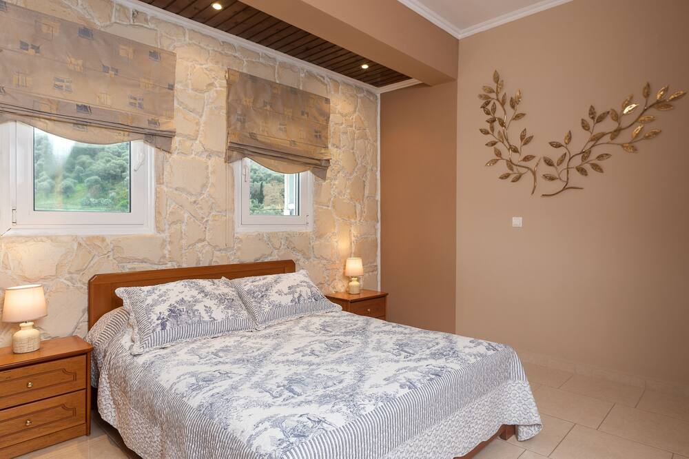 Photo of Bedroom in Vatolakkos