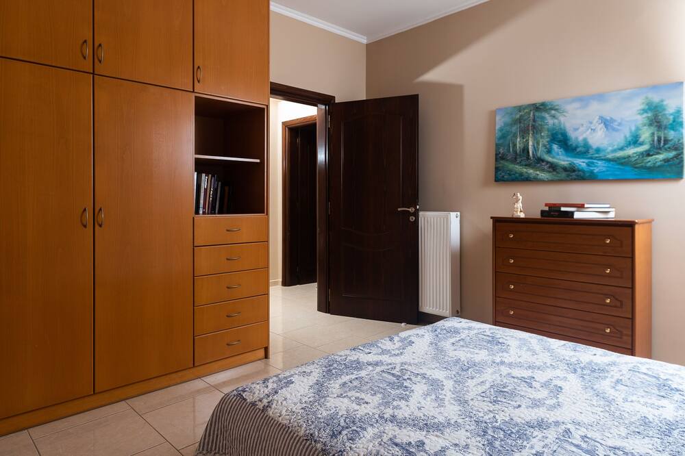 Photo of Bedroom in Vatolakkos
