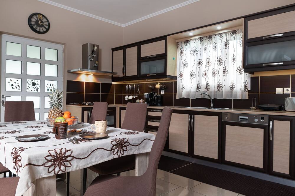 Photo of Kitchen in Vatolakkos