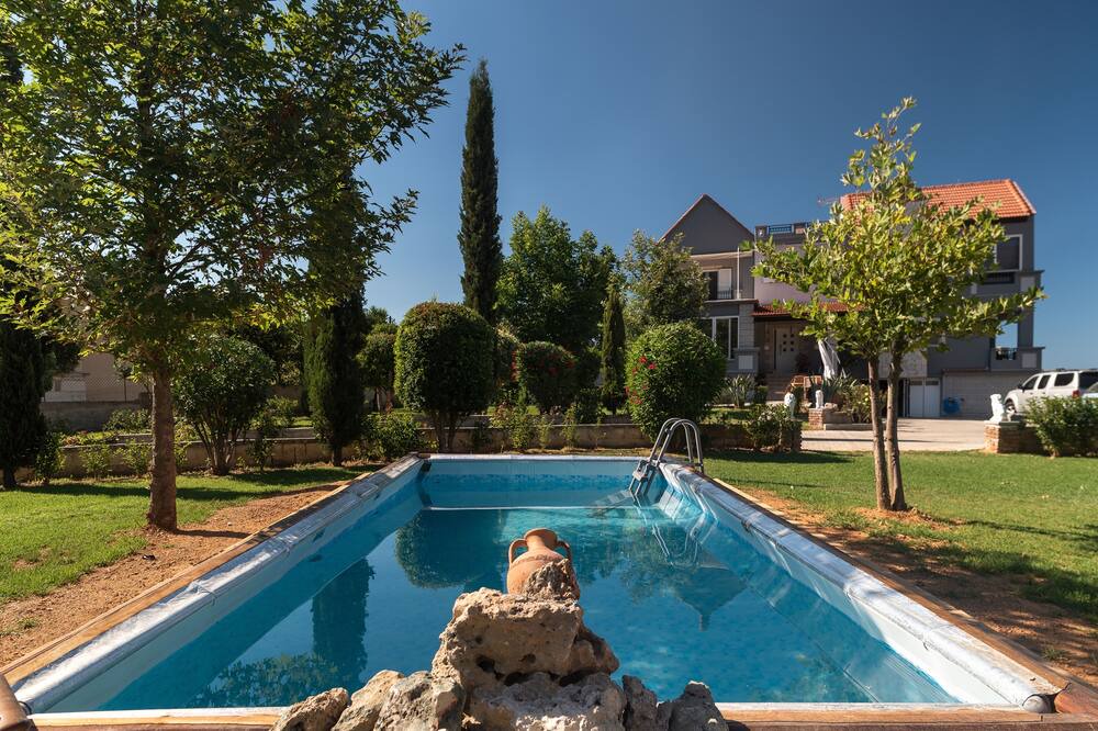 Photo of Outdoor in Vatolakkos