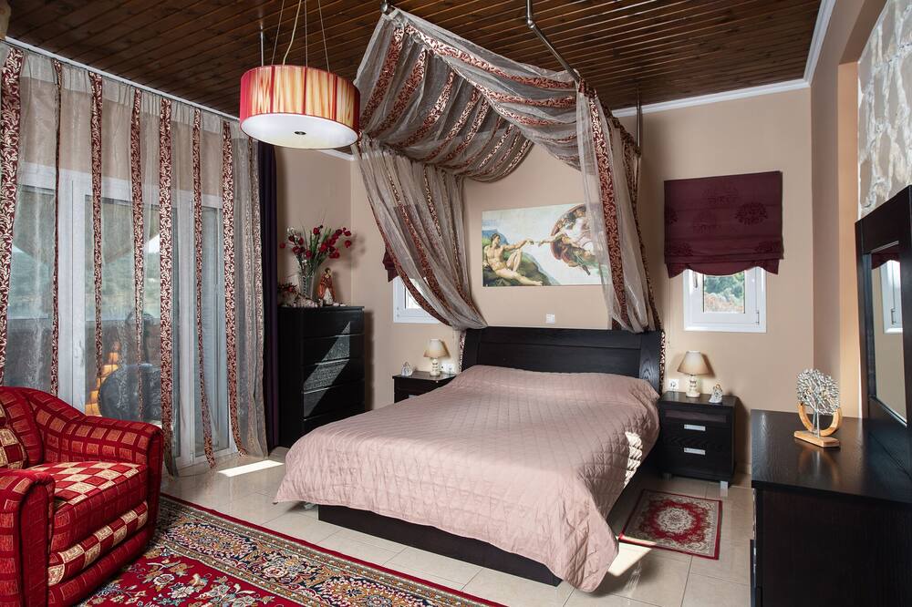 Photo of Bedroom in Vatolakkos