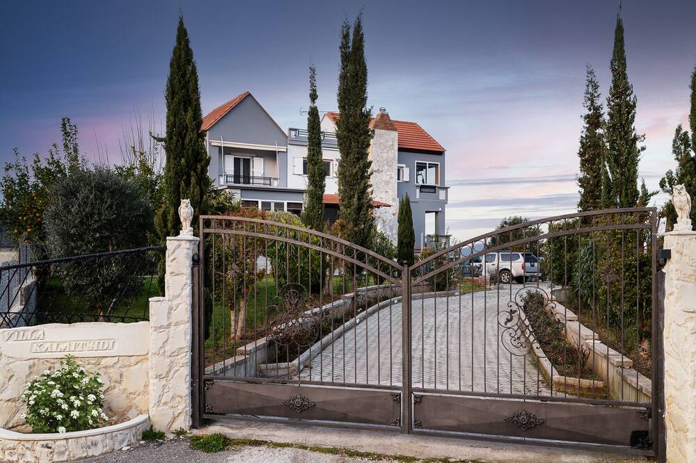 Photo of Outdoor in Vatolakkos