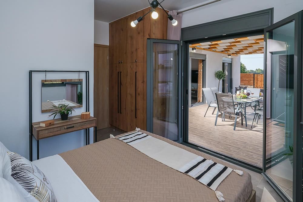 Photo of Others in Monopari