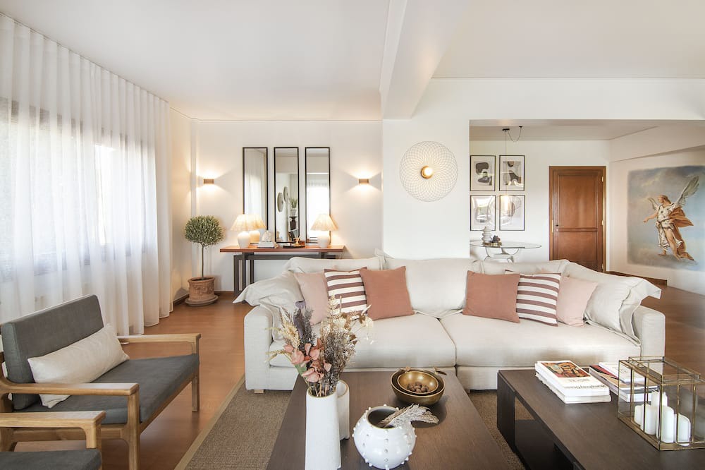 Photo of Livingroom in Varkiza