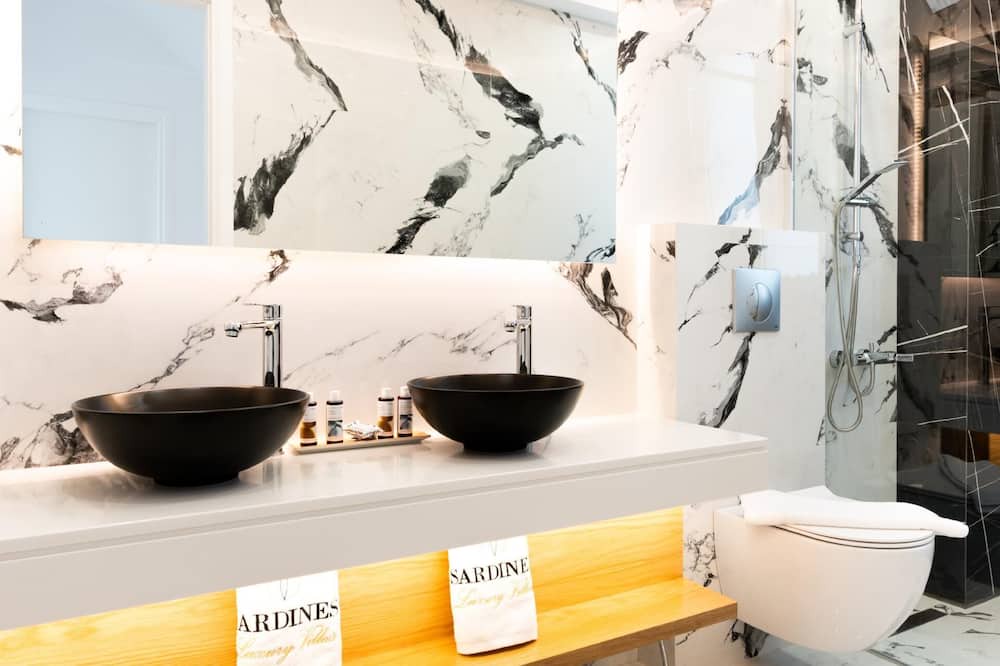 Photo of Bathroom in Aposelemis