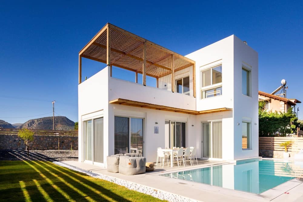 Photo of Outdoor in Aposelemis