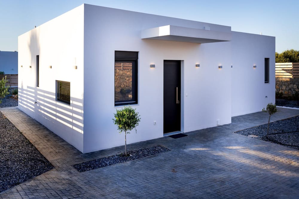 Photo of Outdoor in Aposelemis