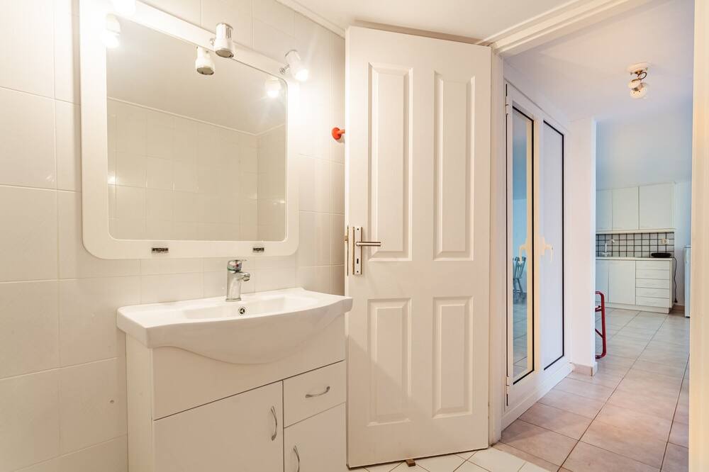 Photo of Bathroom in Petalidi