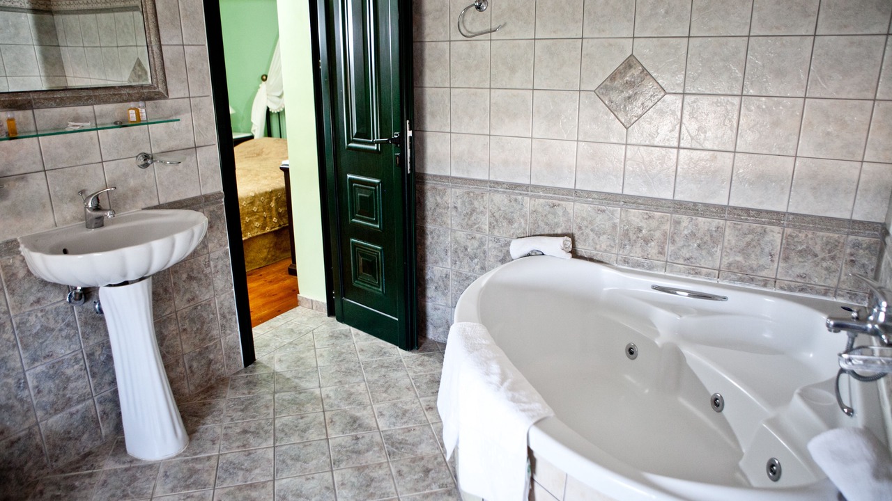 Photo of Bathroom in Scala