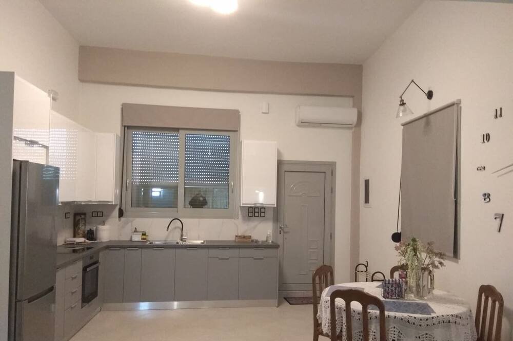 Photo of Kitchen in Mochos