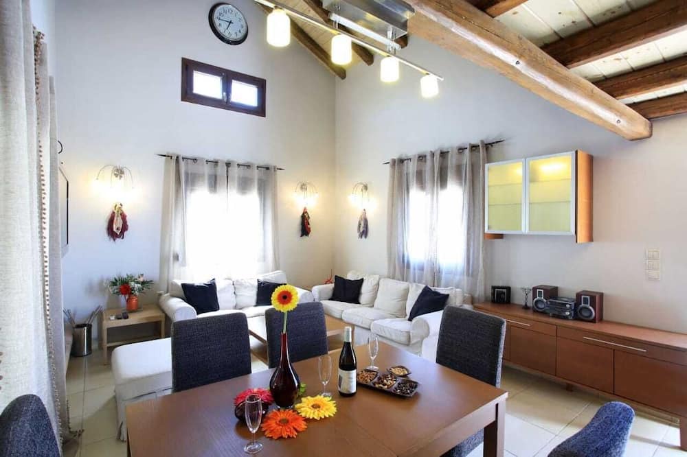 Photo of Livingroom in Episkopi
