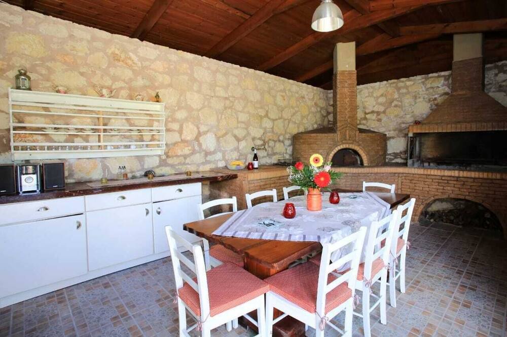Photo of Kitchen in Episkopi