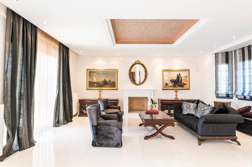 Photo of Livingroom in Palaia Fokaia
