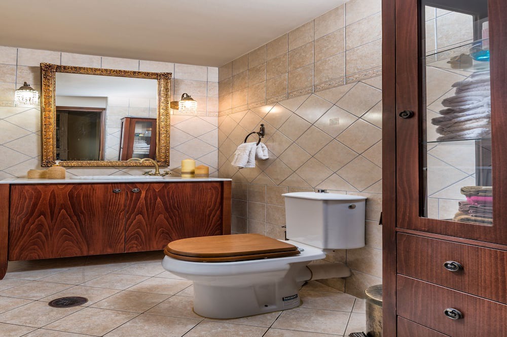 Photo of Bathroom in Koutouloufari
