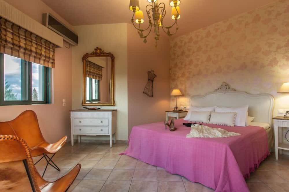 Photo of Bedroom in Koutouloufari