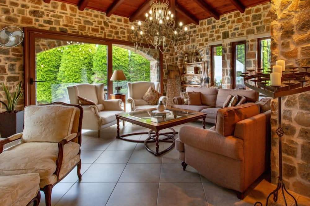 Photo of Livingroom in Koutouloufari
