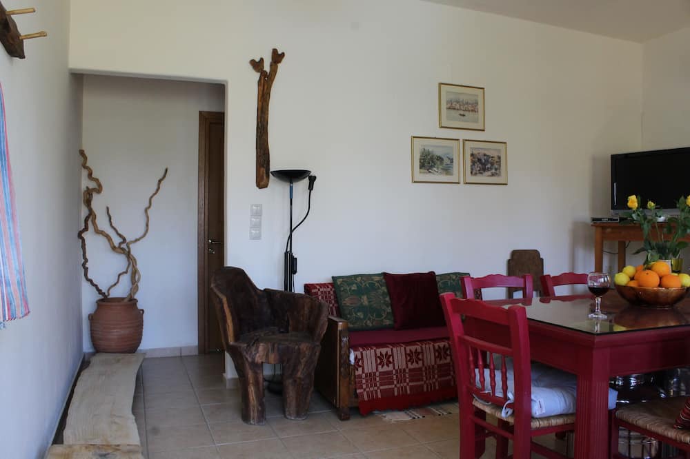 Photo of Livingroom in Faistos