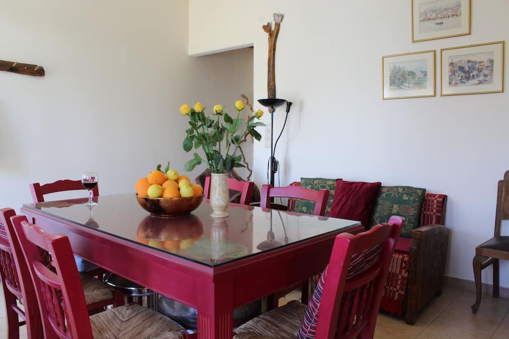 Photo of Kitchen in Faistos
