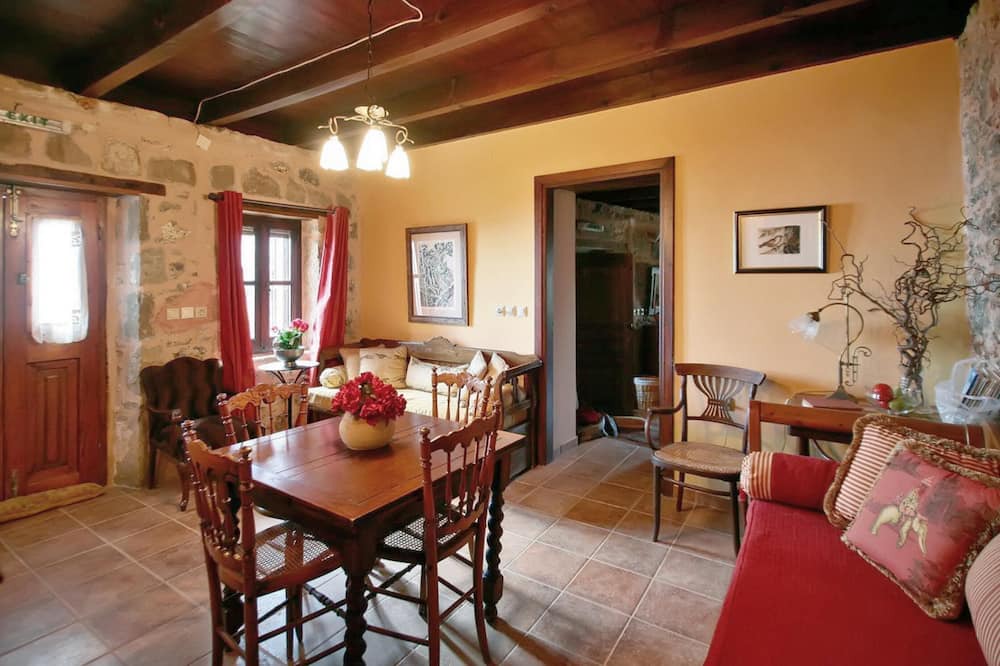 Photo of Livingroom in Anatoli