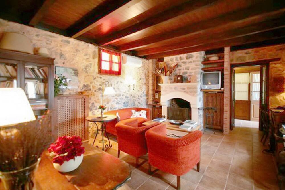 Photo of Livingroom in Anatoli