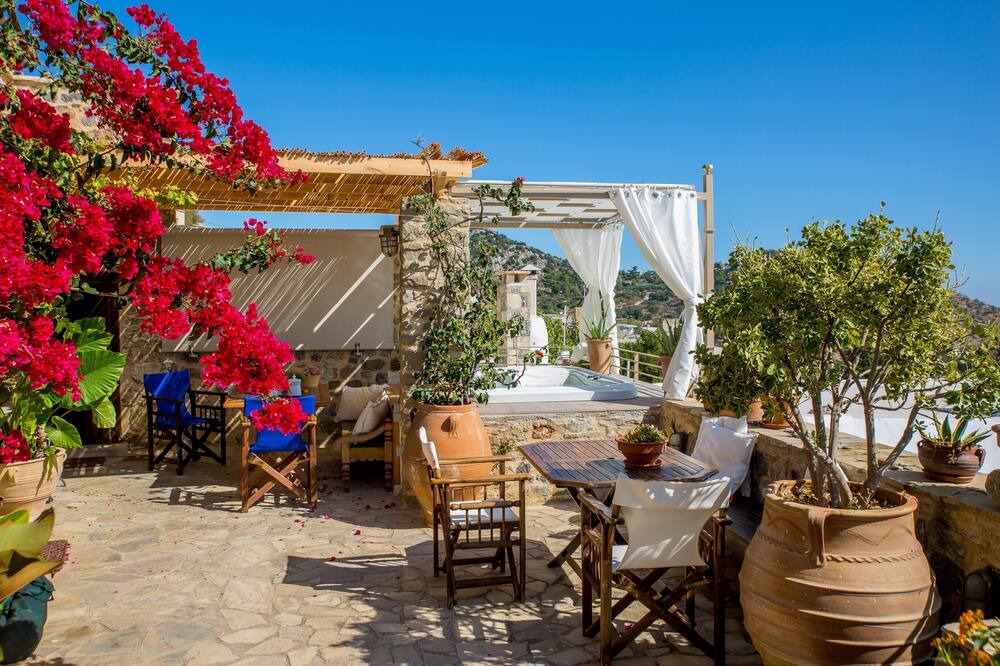Photo of Outdoor in Anatoli