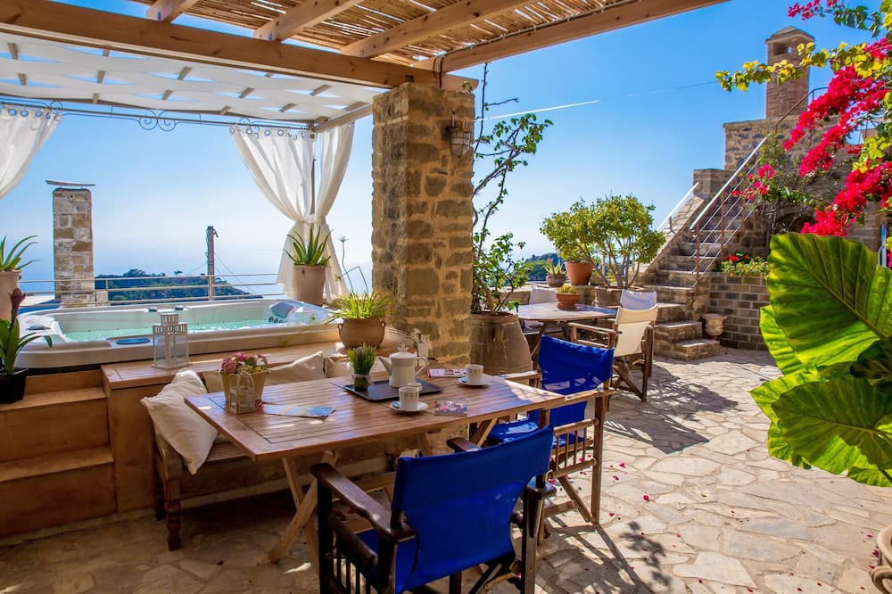 Photo of Outdoor in Anatoli