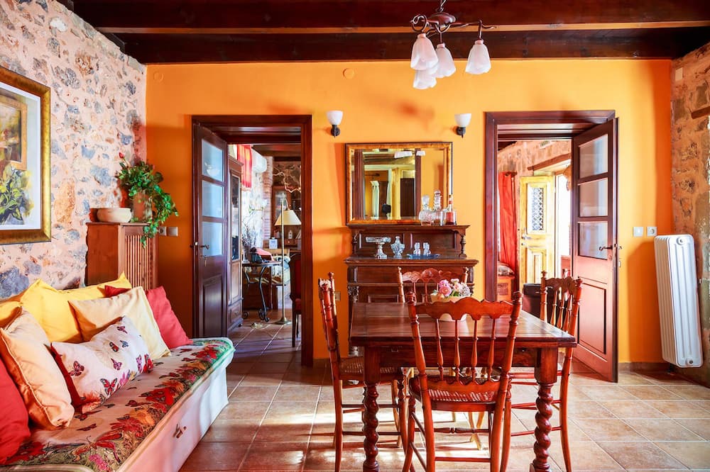 Photo of Livingroom in Anatoli