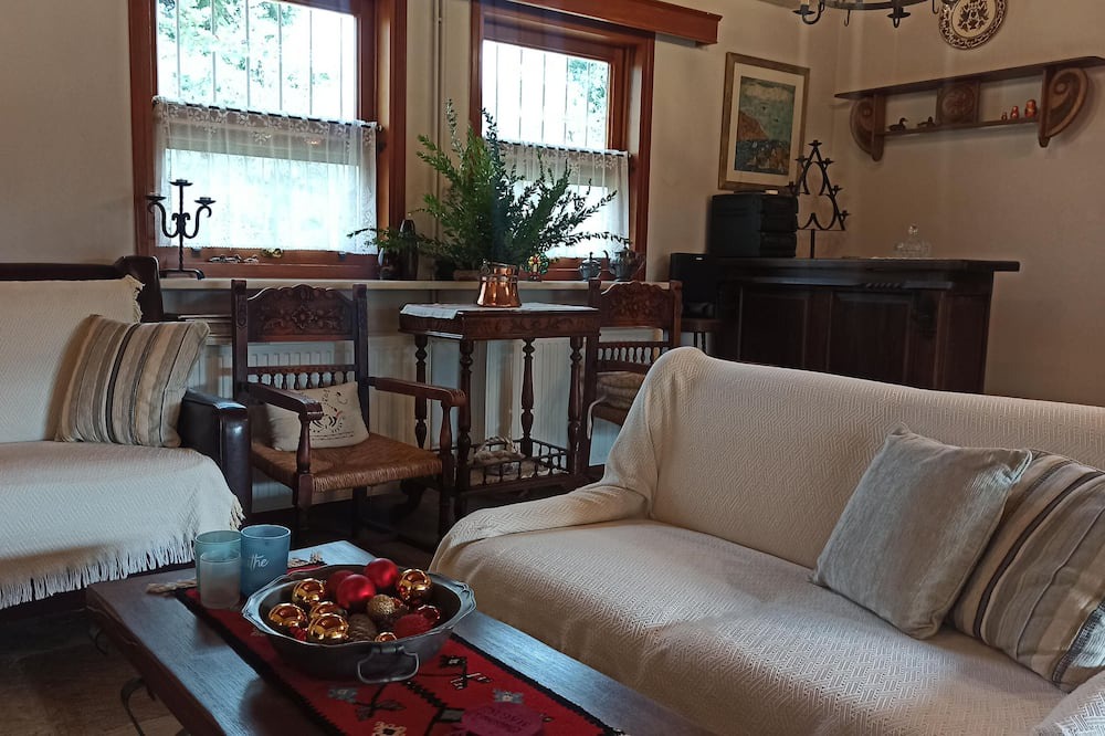 Photo of Livingroom in Gefira Mpania