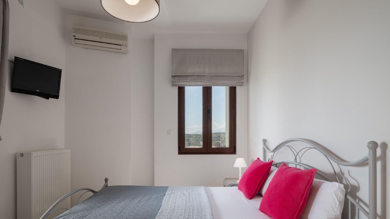 Photo of Bedroom in Loutra