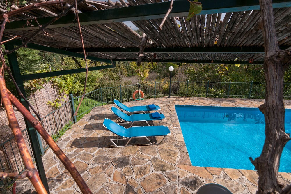 Photo of Outdoor in Prina
