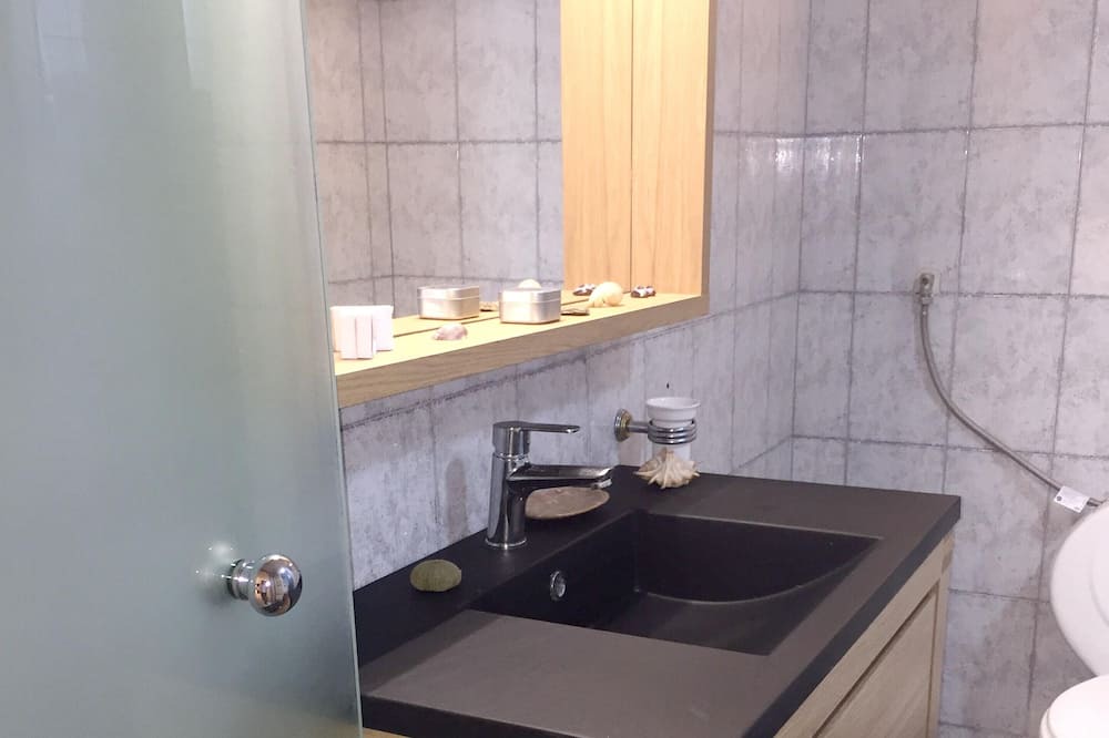 Photo of Bathroom in Akrogialion