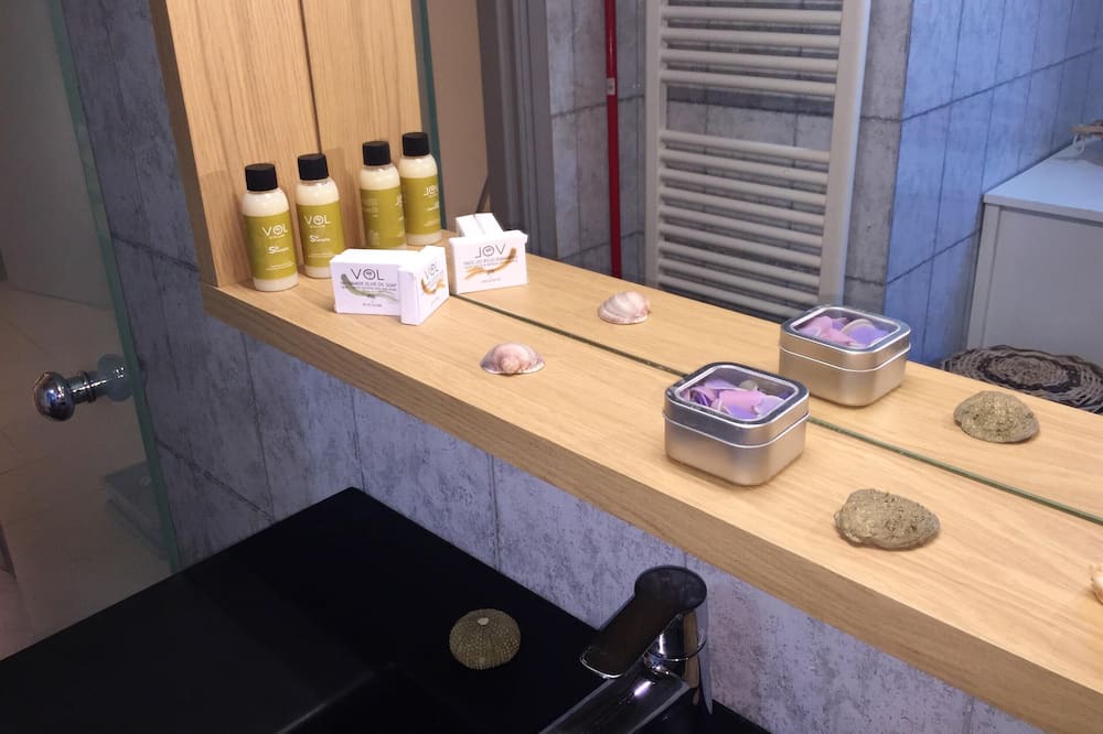 Photo of Bathroom in Akrogialion