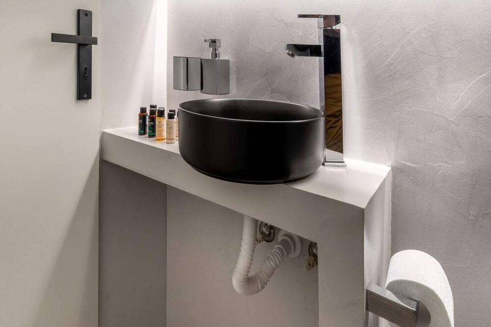 Photo of Bathroom in Goudi