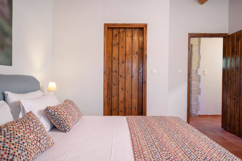 Photo of Bedroom in Maza