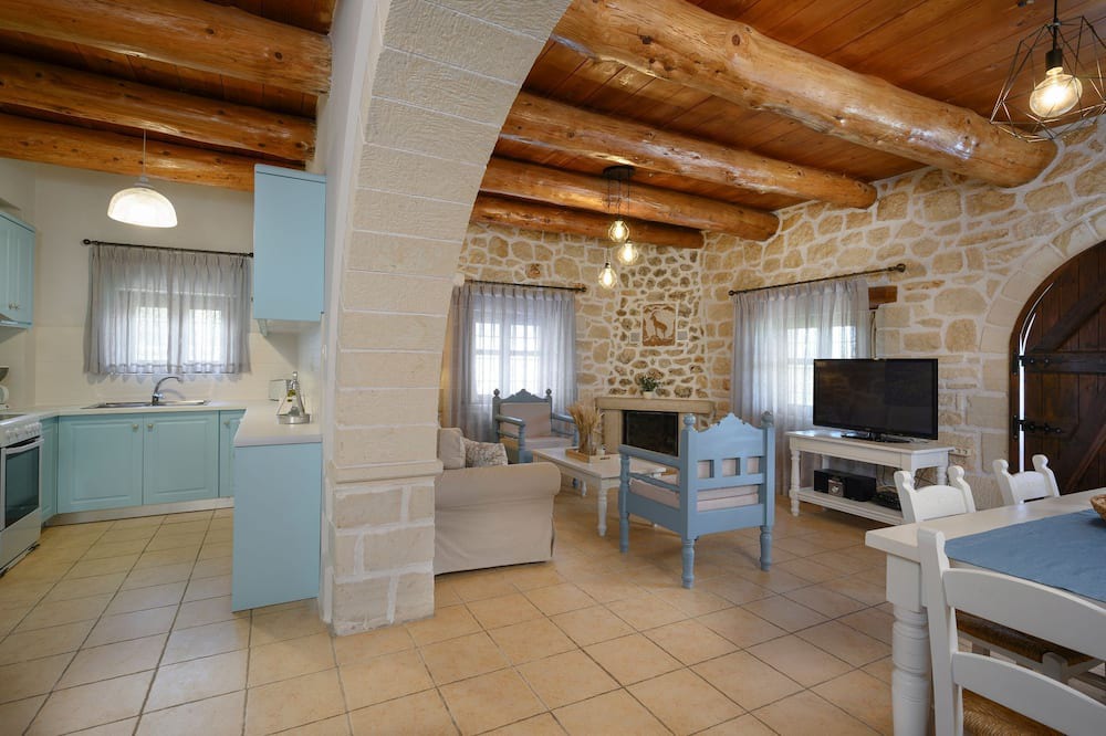 Photo of Livingroom in Maza