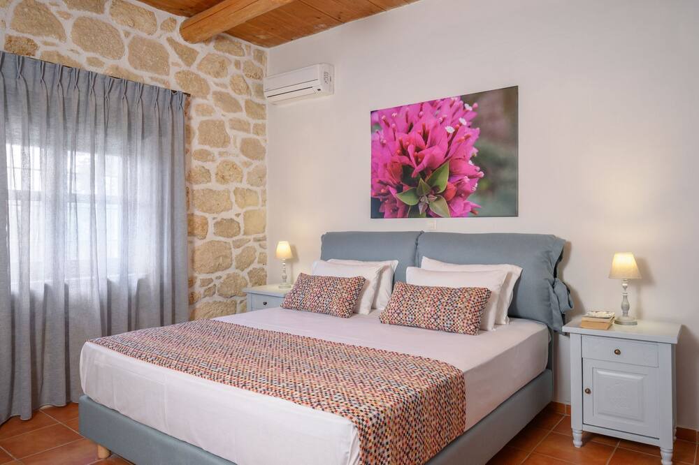 Photo of Bedroom in Maza